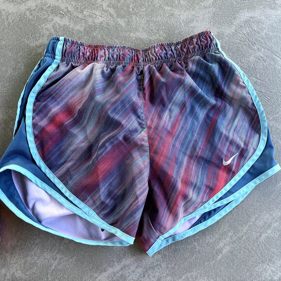 Nike Retro Shorts - Picture 1 of 3